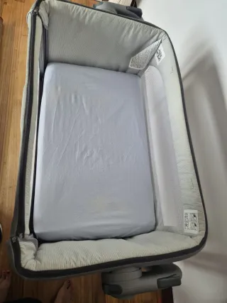 Minicuna Chicco modelo Next2me Magic + colchón