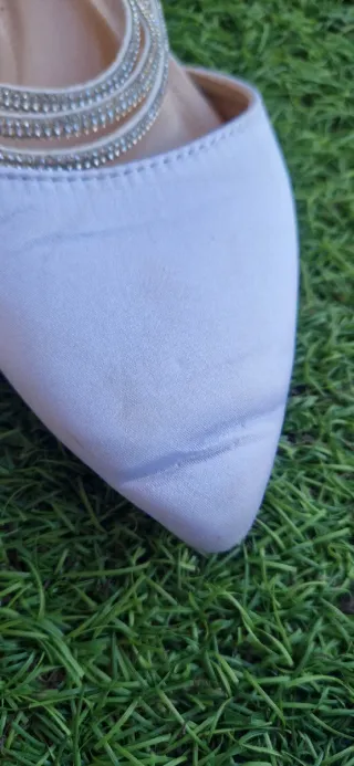 Zapatos y bolso raso blanco