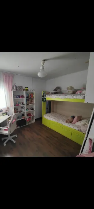 Litera juvenil color verde con cajones