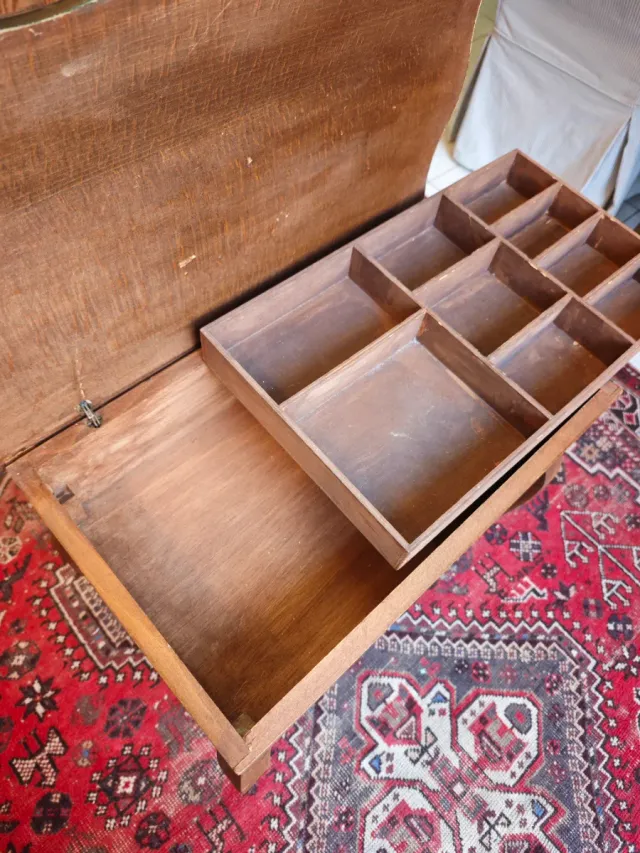 Mueble joyero/costurero Isabelino vintage