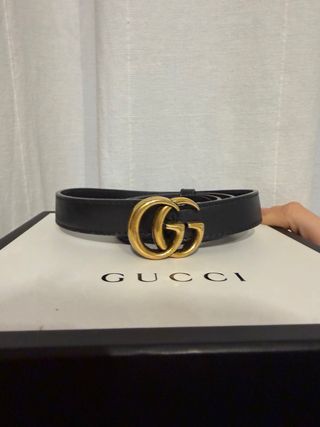 Cinturón Gucci GG Negro Dorado