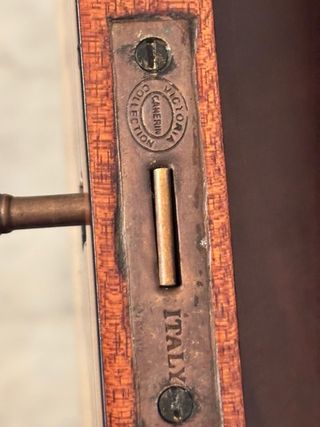 Cómoda italiana marquetería madera