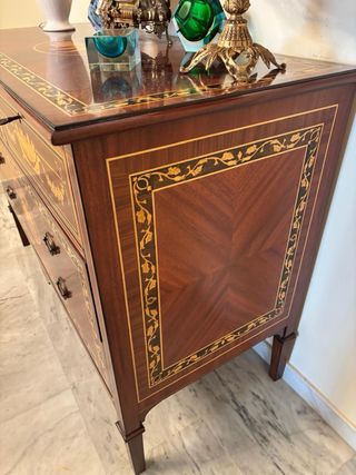 Cómoda italiana marquetería madera
