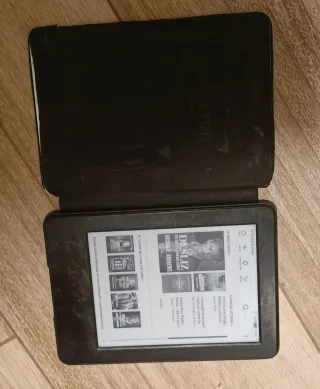 Kindle 7ª gen. con funda negra