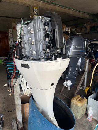 Fueraborda Suzuki 200 CV año 2024