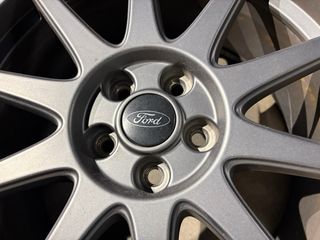Llantas Ford Performance 18 (4 unidades)