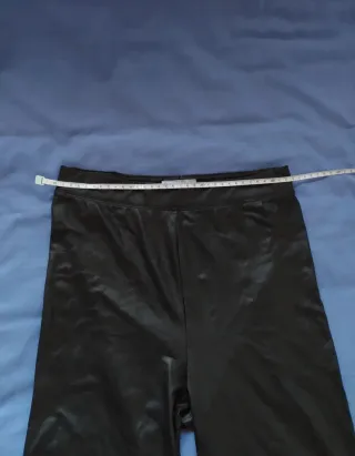 Leggings efecto piel Bershka Talla M