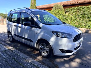 Ford Tourneo Courier 2016