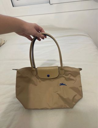 Bolso Longchamp Beige con Logo Azul