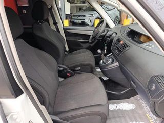 Citroen Grand C4 Picasso 1.6 VTi First 88 kW (120 CV)