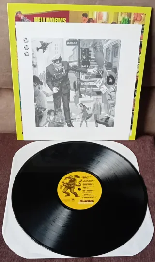 HELLWORMS Crowd Repellent LP