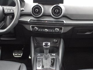 AUDI Q2 1.5 35 TFSI S TRONIC ADRENALIN BLACK ED 150 5P
