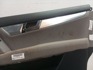 GUARNECIDO PUERTA DELANTERA DERECHA MERCEDES-BENZ