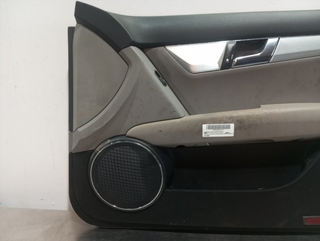 GUARNECIDO PUERTA DELANTERA DERECHA MERCEDES-BENZ