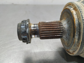 TRANSMISION TRASERA IZQUIERDA MERCEDES-BENZ CLASE