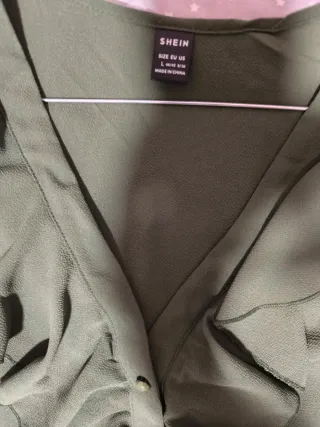 Blusa SHEIN verde caqui talla L