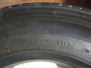 Neumático 215/75 R17'5 135/133 L 860kPa