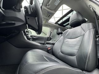 Toyota Rav4 2.5l 220H Luxury