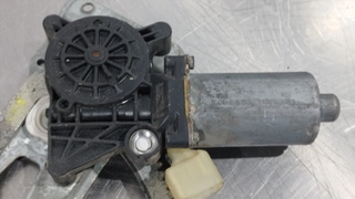 ELEVALUNAS DELANTERO DERECHO MERCEDES-BENZ CLASE