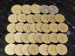 Lote 35 monedas 100, 200 y 500 pesetas