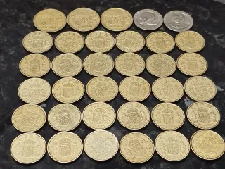Lote 35 monedas 100, 200 y 500 pesetas