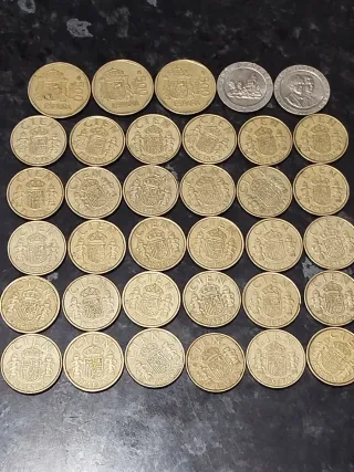 Lote 35 monedas 100, 200 y 500 pesetas