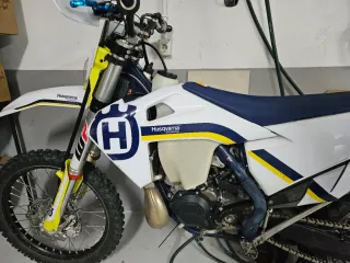 Husqvarna TE 300i Enduro Moto de Nov.2020