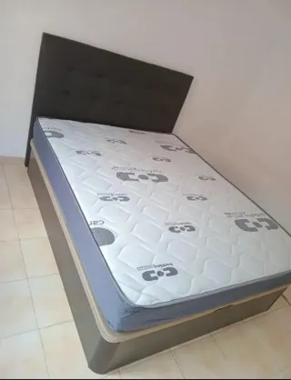 Canapés,colchónes, Somieres, base, cabezales....