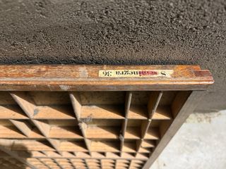 Cajones de imprenta antiguos de madera