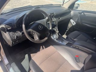 Mercedes-Benz Clase C 2004