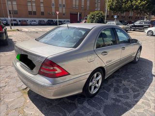 Mercedes-Benz Clase C 2004
