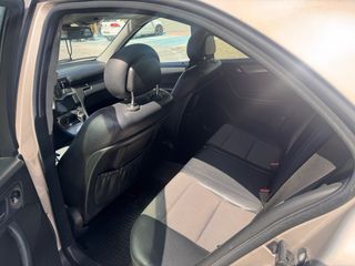 Mercedes-Benz Clase C 2004