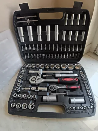 Kit attrezzi 108 pezzi chiavi a bussola valigetta