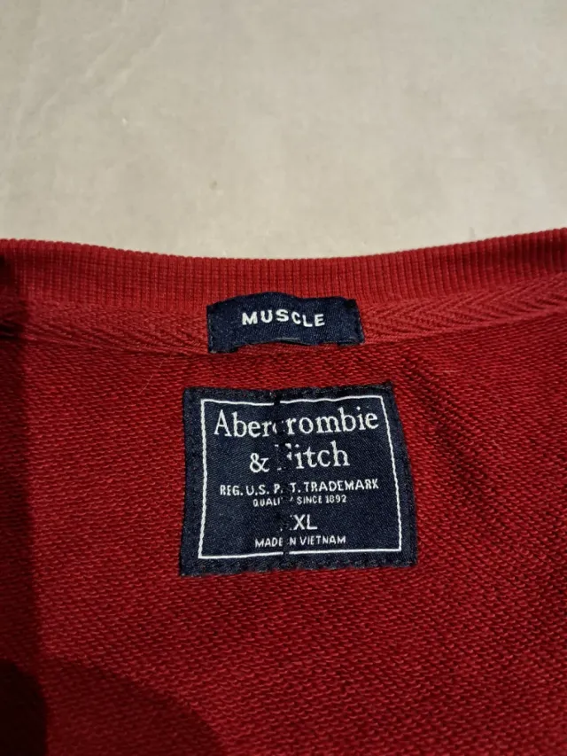 Jersey Abercrombie & Fitch Rojo