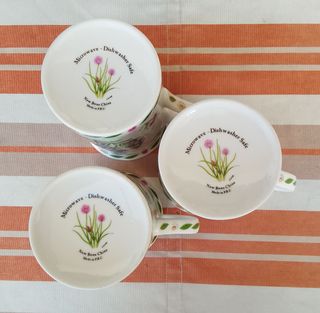 Tazze in porcellana fine inglese con fiori selvatici