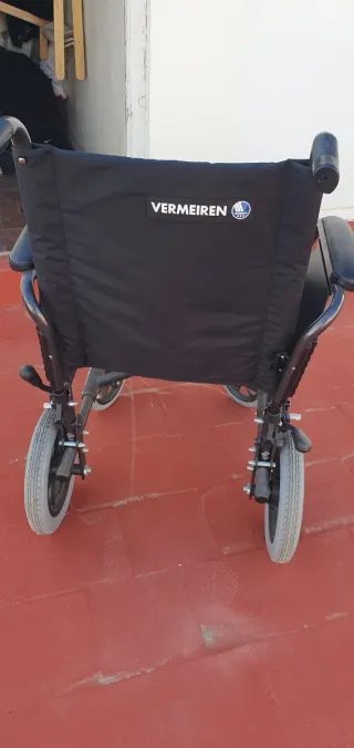 Silla de ruedas con 2 meses de uso