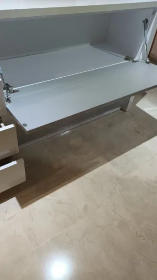 Aparador moderno blanco y gris