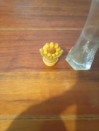 Boccetta in vetro con decoro a fiore