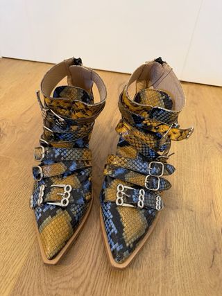 Botines RAS Piel Serpiente Talla 39