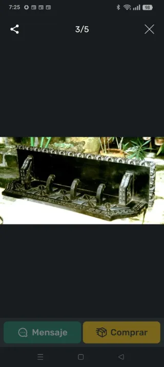 Perchero de madera tallada