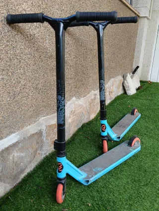 2 Patinetes Freestyle Azules (15€ uno)