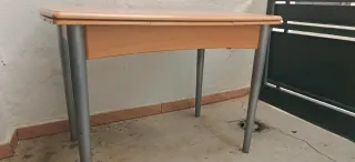 Mesa de cocina madera y metal