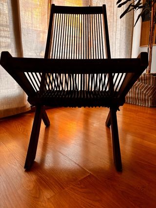 Silla de terraza de madera.