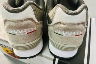 Zapatillas Abarth Grises y Blancas