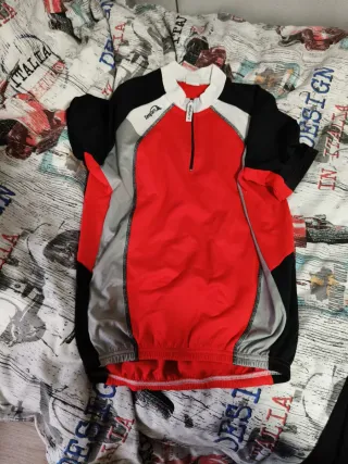 Camiseta Ciclismo Roja y Negra