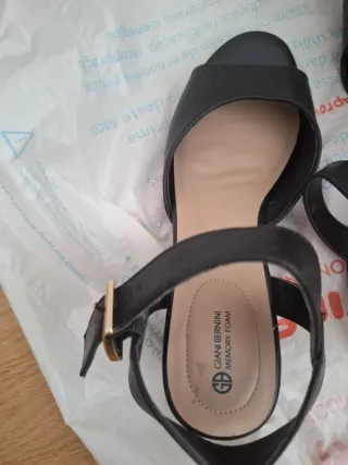 Sandalias negras Gianni Berni