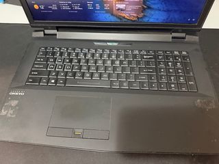 Portátil Gaming i7 32GB RAM GTX SSD 17”