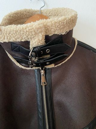 Chaqueta Zara borreguito marrón talla M