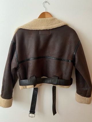 Chaqueta Zara borreguito marrón talla M