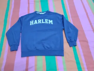 Conjunto: Sudadera Azul y Camiseta Under Armour